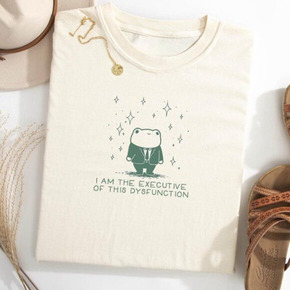 Funny Frog T-shirt, I Am The Executive Of This Dysfunction Tee - Picture 1 of 4